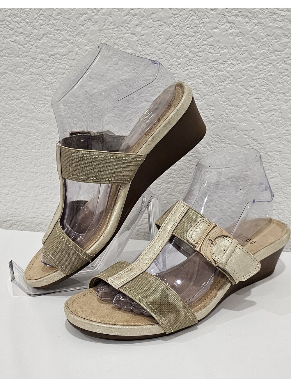 Impo Stretch Gladen Shoes Womens Wedge Sandal Slip On Gold Size 7.5 M - Picture 14 of 14